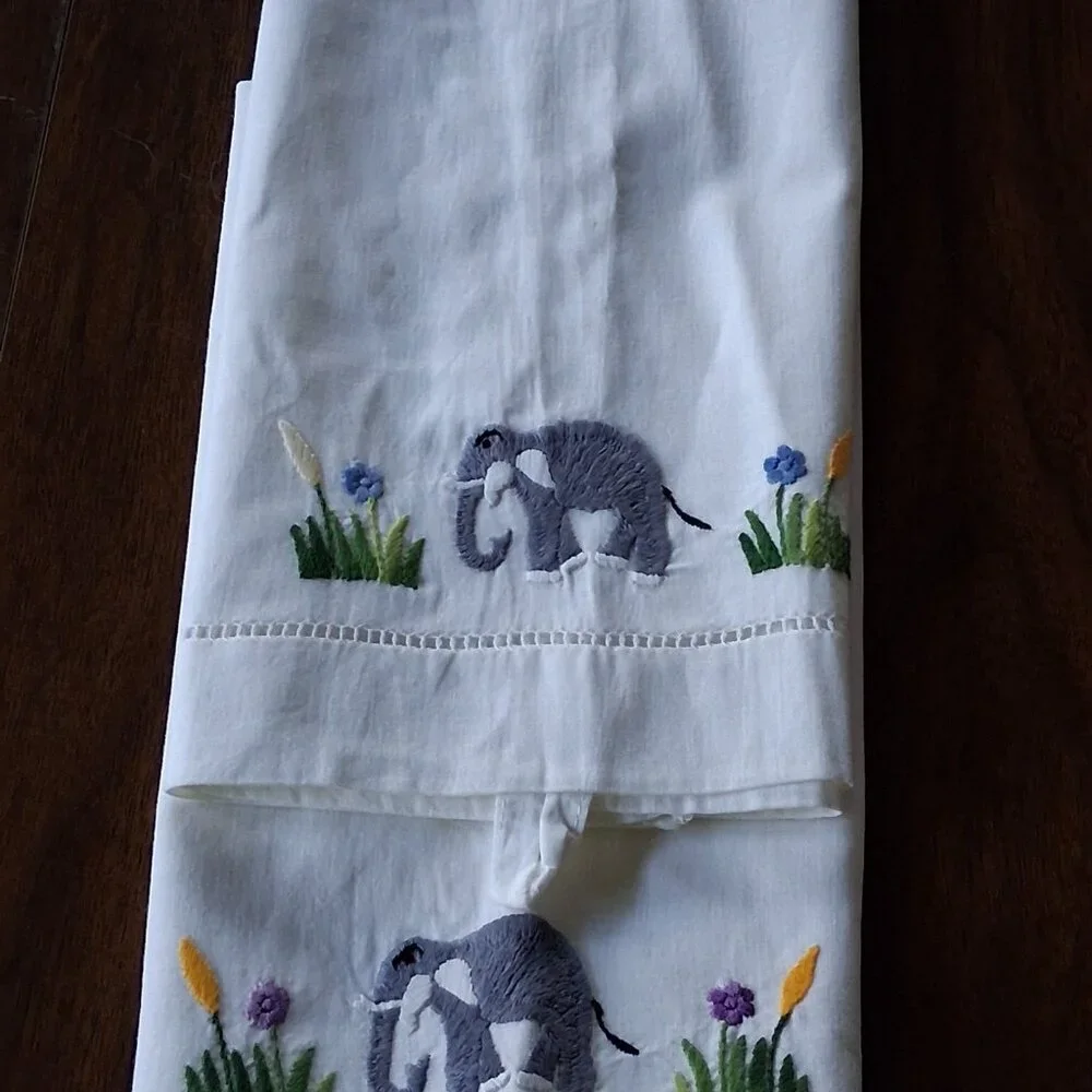 🐘 Elephant Embroidered Hand Towels 🐘🌸 Cotton/Linen Blend • 24